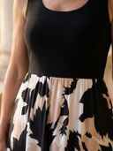 Women's Abstract Floral Maxi – Scoop Neck Sleeveless Contrast Bodice Evening Dress