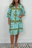 Women's Damask Print Midi Dress – V-Neck Three Quarter Sleeve Summer Shift