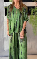 Women's Tie-Dye Print Two-Piece Set – Oversized Short Sleeve Top Wide-Leg Pants